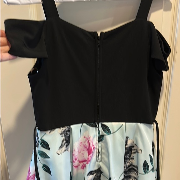 Xtraordinary Black and Blue Embellished A-line Dress for Prom - Picture 3 of 5